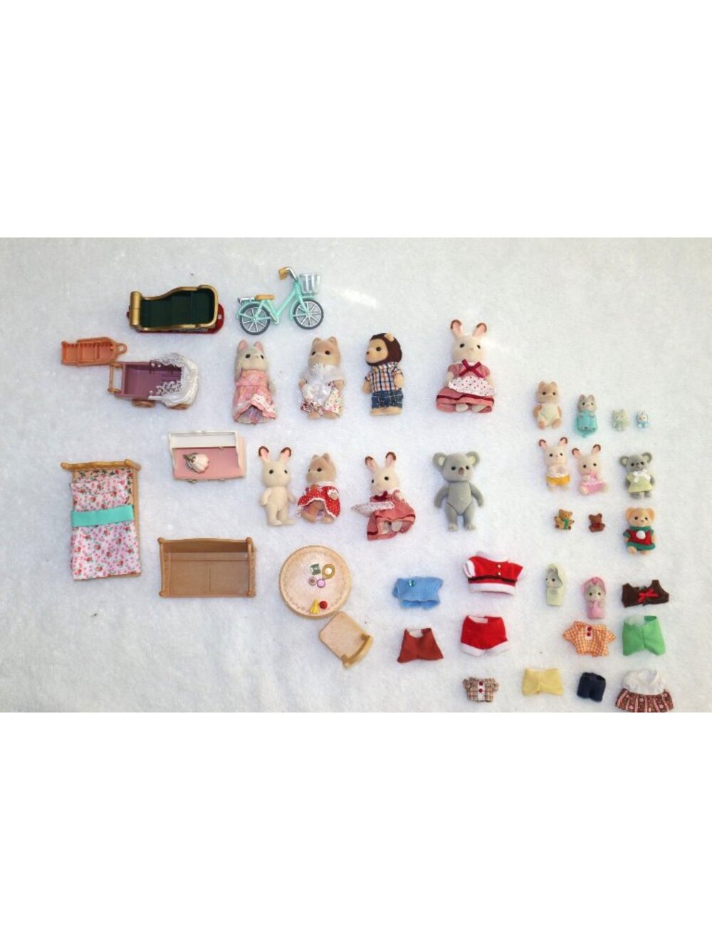 Calico Critters Sylvanian Families Lot Figures Furniture Clothes Accessories